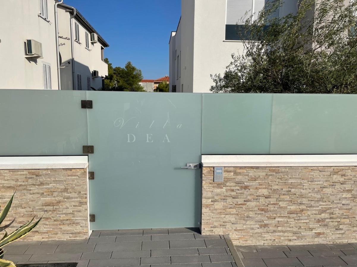 Villa Dea - Dein Rueckzugsort Am Meer Mit Beheiztem Pool Vrsi Bagian luar foto