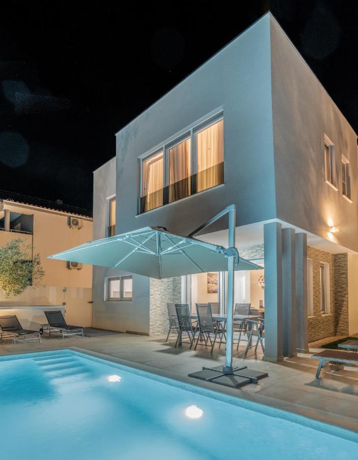 Villa Dea - Dein Rueckzugsort Am Meer Mit Beheiztem Pool Vrsi Bagian luar foto