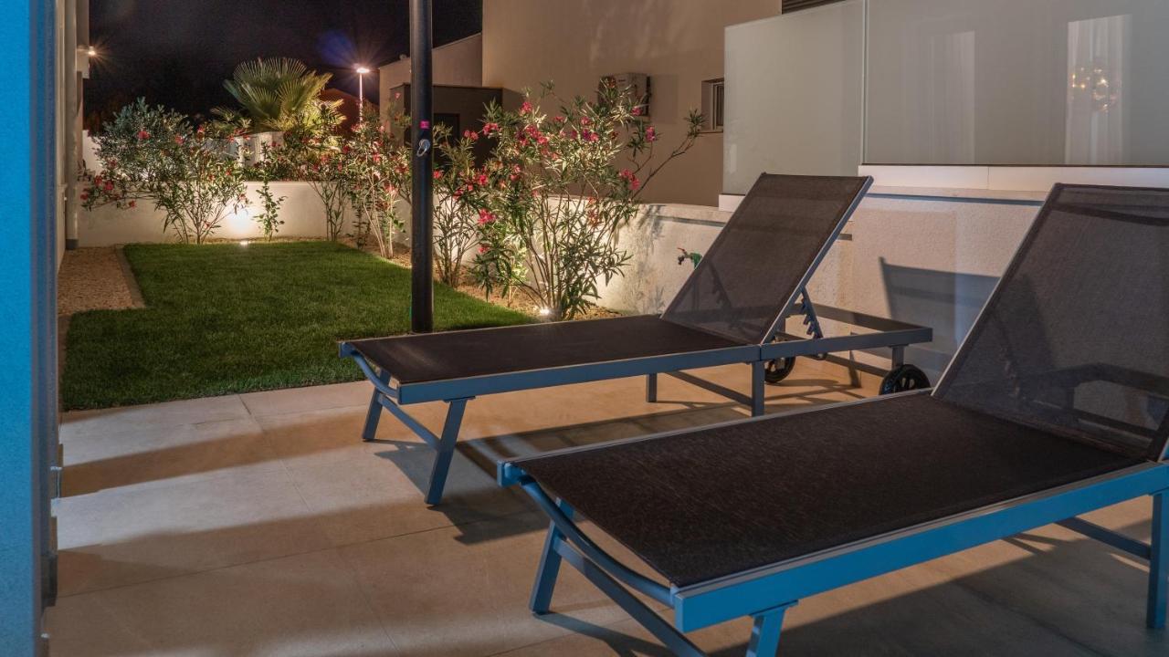Villa Dea - Dein Rueckzugsort Am Meer Mit Beheiztem Pool Vrsi Bagian luar foto