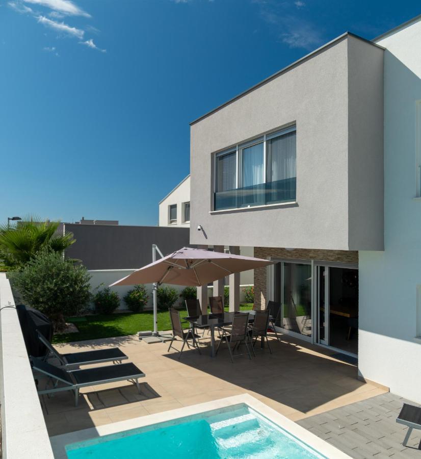 Villa Dea - Dein Rueckzugsort Am Meer Mit Beheiztem Pool Vrsi Bagian luar foto