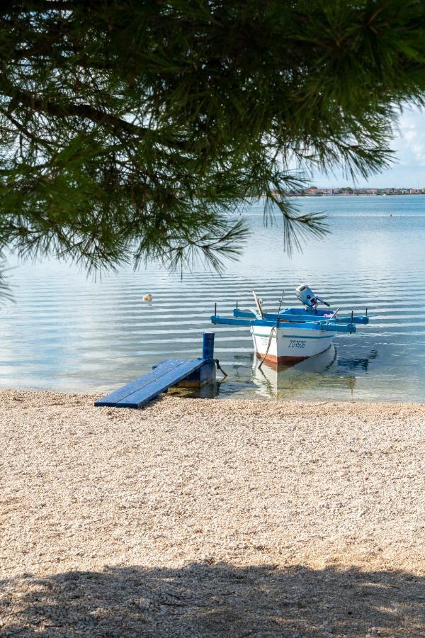 Villa Dea - Dein Rueckzugsort Am Meer Mit Beheiztem Pool Vrsi Bagian luar foto